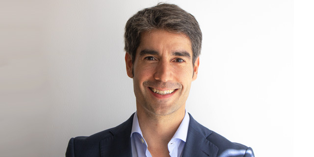 Jess lava Antn Director de consultora de comunicacin corporativa en Kreab y divulgador de IA
