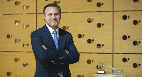 La compaa Consultia Travel muestra a su nuevo CEO, Carlos Martnez