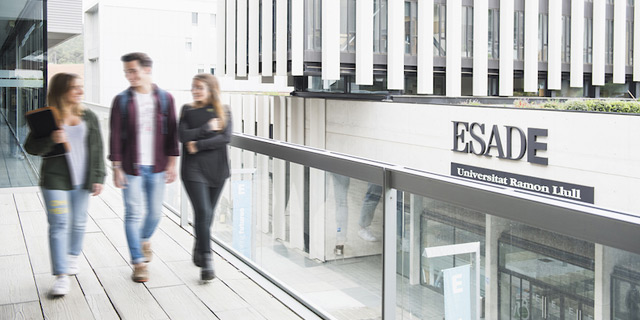 ESADE apuesta por la RSC con AERO