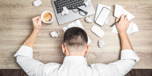 Estrs o la ansiedad en el entorno laboral 2025