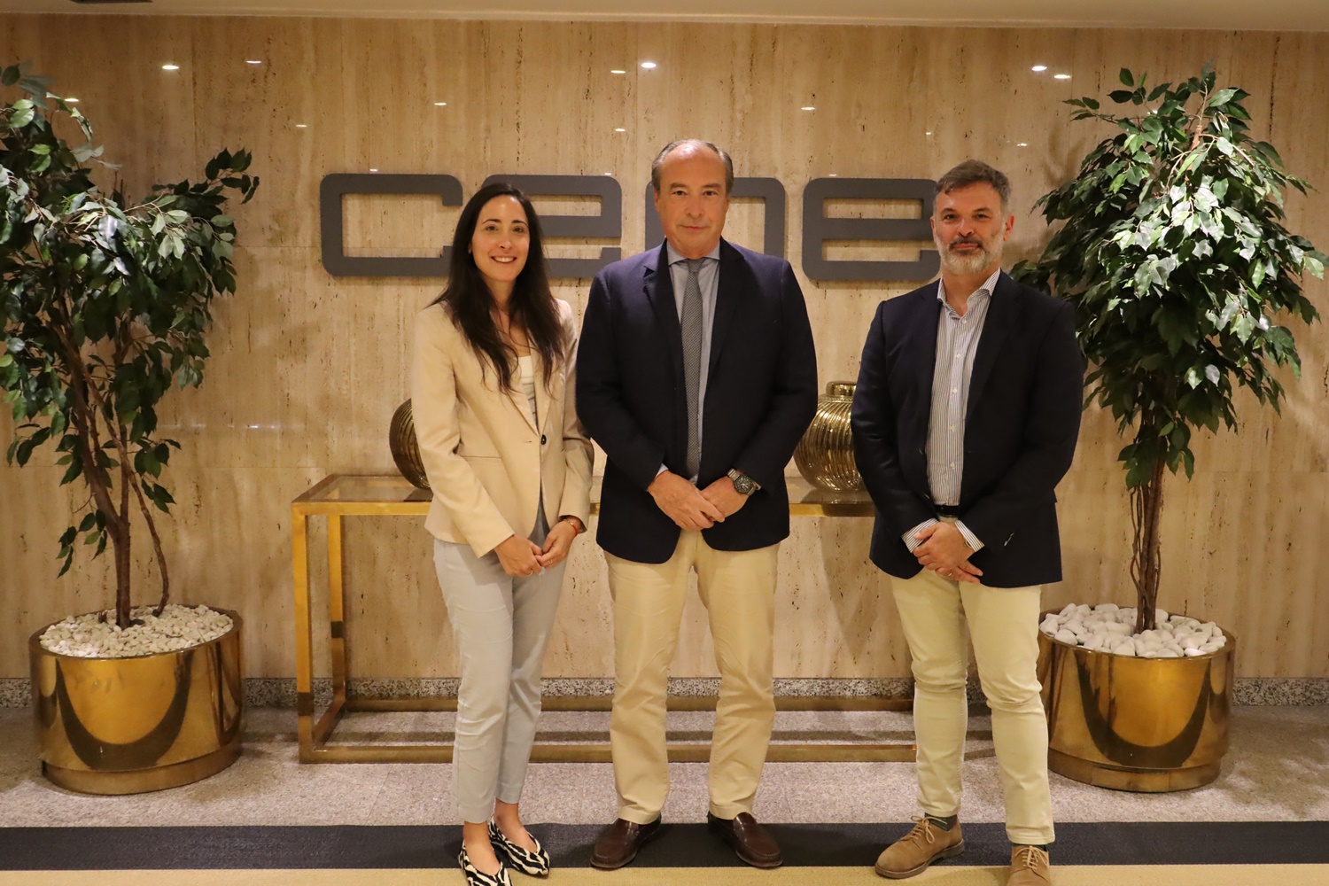Unin Xiaomi y CEOE Espaa impulso empresas 2024