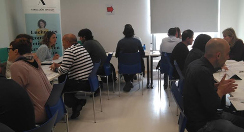 Un speednetworking entrena a personas con discapacidad para el empleo