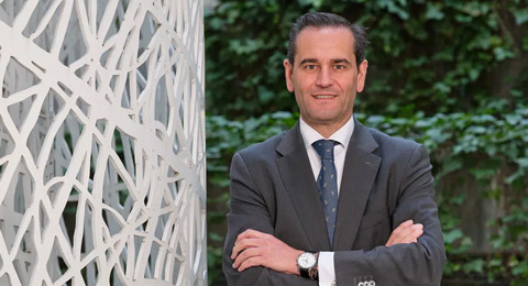 SANTALUC�A presenta a su nuevo director de Compensaci�n y Beneficios