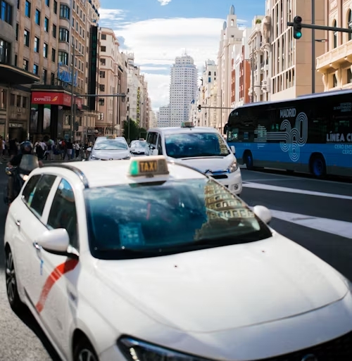 Nueva imagen de marca Freenow by lift 2025